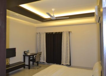 Executive AC Room Room Size-13'0 X 15'8"
Toilet -7'6" X 5'