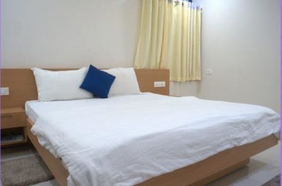 DLX Bedroom